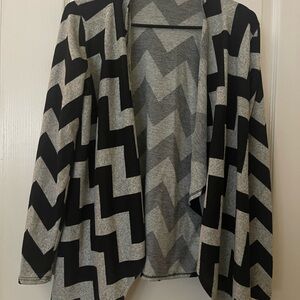 Charlotte RusseChevron Pattern Black and Gray Women's Sweater